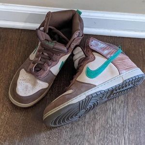Nike SB Dunks High Wood Deck